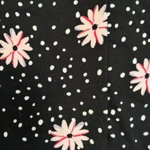 LuLaroe TC Leggings 12-18 daisies